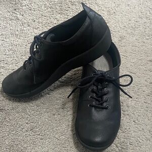 Clarks Cloudsteppers Sillian Tino Black Casual Lace-up Sneaker Women's Size 7